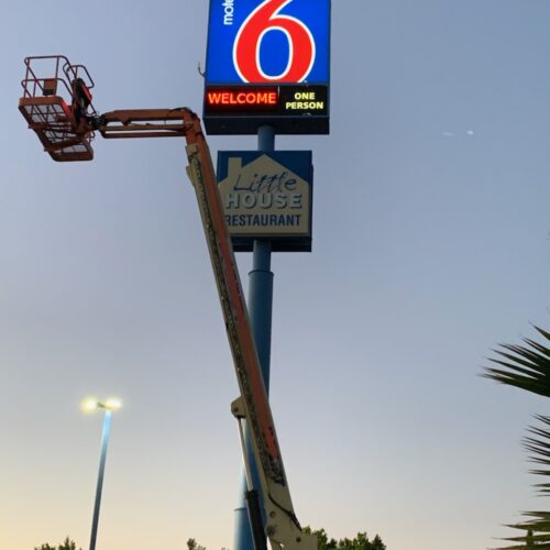 motel 6 sign cab 1
